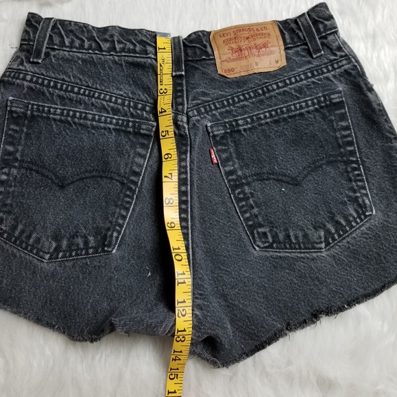 Levi's VINTAGE black 550 high waisted shorts - Picture 7 of 7